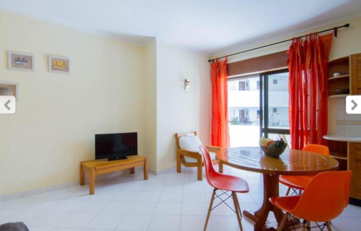 3 Min Walking To Peneco Beach Albufeira , Apart + Pool + Wifi Exterior photo